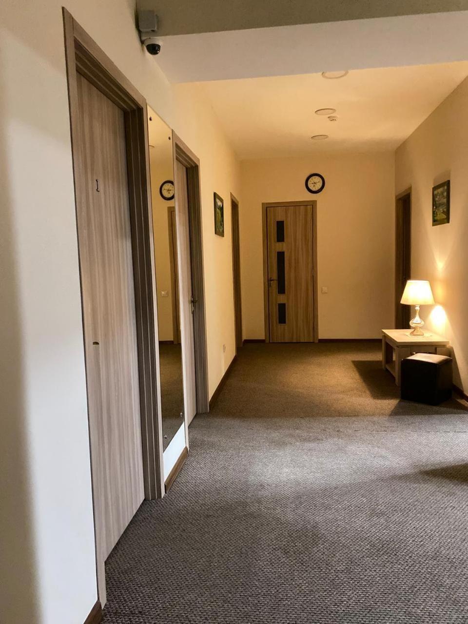 5 Rooms Near 300 Aragveli Metro Station Tbilisi Exterior photo
